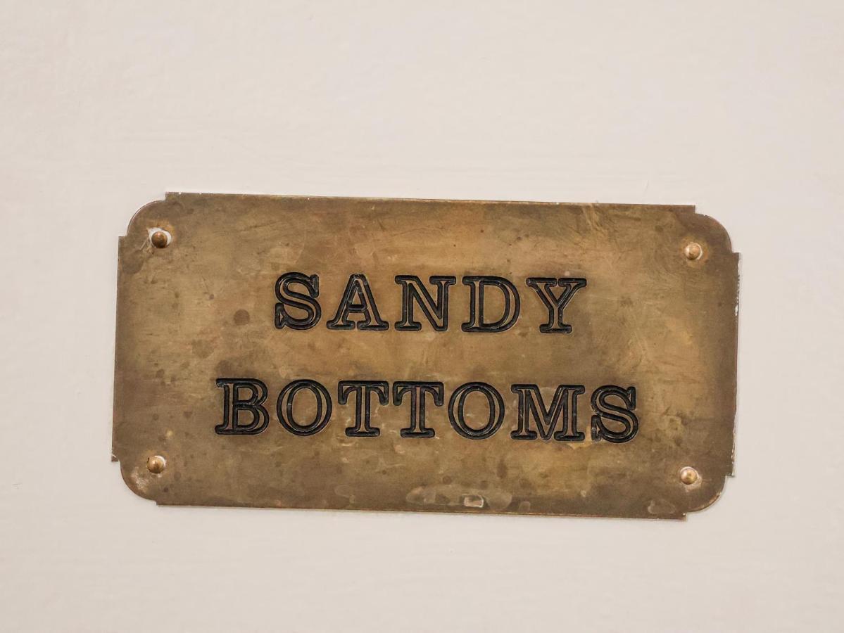 Sandy Bottoms Whitby Ngoại thất bức ảnh